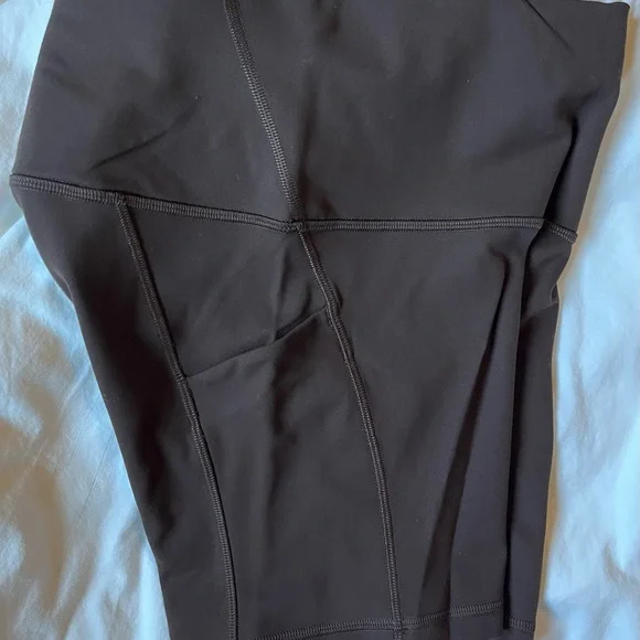 lululemon Women's size 6 High waisted 6” Wunder Train Espresso Bike Shorts - Picture 3 of 6